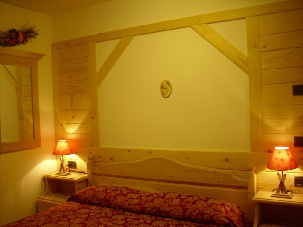Maso Pin Bed and Breakfast Madonna Δωμάτιο φωτογραφία